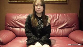 FC2PPV 4881856 4 30まで1090pt【初撮り】※経験人数１人　20さい「コンビニバイトちゃん」まだ彼氏しかしらない。個撮未経験ムスメがオカネのために自ら中出しおねだり、 jav