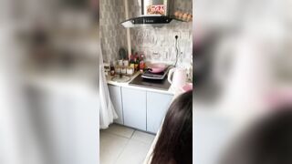 19動画 1.1GB | 身バレ！芸能人レベルの美人大学生が後背位で激しく突かれて浸る快感の毎日 jvip 01