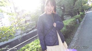 FC2PPV 4881902 夫と同じ高級ホテルで働く美人妻 ストレス発散中出しSEX [有] jav