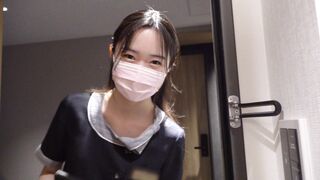 【ホテルウーマン】ハプニング！紐パン半脱げからズレてマ○コ丸見えに！アナル＆ブラも！ jvip