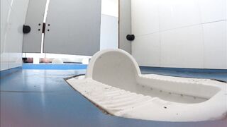【定番・トイレ映像】「青春への賛歌」シリーズ：完全版 — 高校2年生の少女が、その可憐な秘部から排尿する様子を至近距離で捉えた映像に加え toilet 2 01-190426