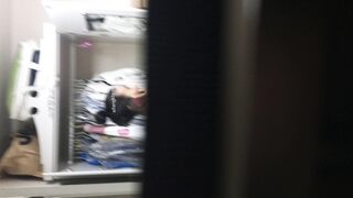 大学の「クズ女」が親友を裏切る：ルームメイト盗撮（第4部） — 賃貸アパートの女子たち：一緒のシャワー／「恋人たちの入浴」 toilet 4 02-190426