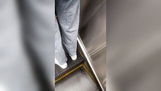 新たにリークされた❤️ 衝撃的な映像 【路上銃撃】超爆発！少女を撃ち、射精排尿（2） ipcam 49-190426