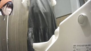 大好評の尻フェチ歓喜シリーズ 待望の新作です【突撃！隣の女子トイレ㉟】 jvip