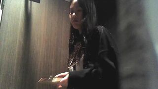アナウンサー系の超絶美人が前後から丸見えの大サービス【突撃！隣の女子トイレvol.56】 jvip
