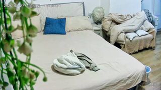 3月30日にホテルから流出した写真❤️数日間連続でそこに滞在していた若いカップルで、女の子は性欲が非常に強く、暇な時間があればいつでもボーイ ipcam 01-240426