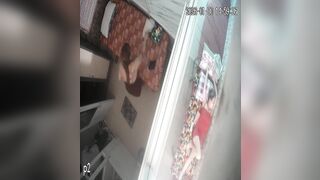 ハッカーたちが、オーラルセックスや射精、その他の特別なサービスを客に提供するマッサージ店や売春宿を密かに撮影している ipcam 04-270426