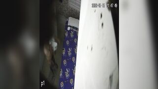 ハッカーたちが、オーラルセックスや射精、その他の特別なサービスを客に提供するマッサージ店や売春宿を密かに撮影している ipcam 09-270426