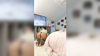 Kirstentoosweet Shakes Her Booty On The Floor OnlyFans