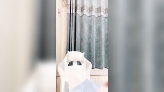 まさに衝撃の美女――キャンパス随一の絶世の美少女だ！ ツルツルで愛らしいピンクのマンコ！ 彼女に煽られ、足がガクガクになるまでオナニーさせられ china 1 01-030526