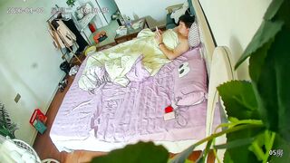 ホテル隠し撮り：肉感的な巨乳「尻軽女」が彼氏に押さ​えつけられ、激しい突き上げの連続でドギー体位セックス ipcam 10-030526
