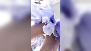 【KFC】超絶美女コスプレイヤーとその親友がショッピングへ —— 前屈みになって白い下着を披露（ドアップ撮影） ipcam 1