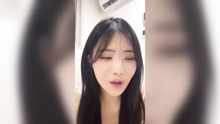 마지막에 화장실가서 물뿜는거 보여주는 윤공주라방 korean porn vip