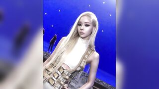 WINTER SHOWS TITS 77370 1 KPOP ALLPOP
