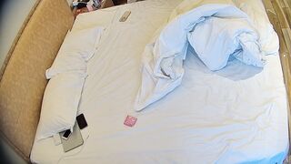 ✅4-19 アパートメントホテル✅超美人女子高生美人女神4日間の実録、複数の性行為、彼氏がスマホで彼女の股間を広げる様子を撮影、彼女は大いに ipcam voyeur jp 43-130526