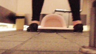下撮り専門 潜入撮！女子便所を下からノゾク Vol.01-02 voyeur jp 160526
