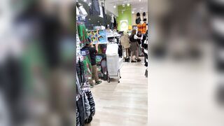 お姉さんの逆さパンチラ動画-静止画-１８２ voyeur jp 02-160526