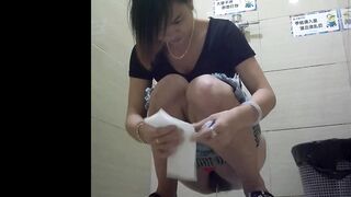 【隣の国の洗面所事情】お嬢さん達の秘密の個室 voyeur jp 160526