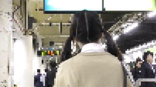 yuzu004 【電車痴漢】顔出し制服JK★膣口からマン汁が垂れ落ちる瞬間激写★ツインテ美少女★ voyeur jp 160526
