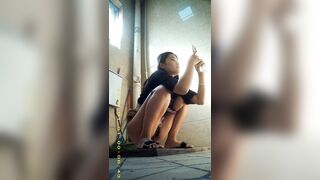 最新流出作品-國內高校公共女廁拍攝各式妹子如廁 個個青春靚麗活力無限絕對誘惑 voyeur jp 160526