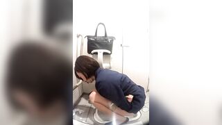15247917 美人が多い駅直下トイレ1 voyeur jp 160526 01