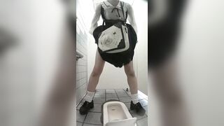 海のトイレを前から撮ってみたら３３大好評オタサーの姫ちゃん再登場剥き栗タンポン大画面挿入娘もゲット voyeur jp 160526