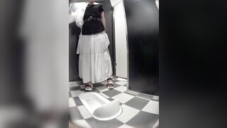 神〇の高級デパート和式トイレ２オシャレな服を着てても結局見せちゃう voyeur jp 160526