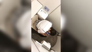某デパートで撮ったトイレ動画前半 voyeur jp 160526 05