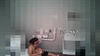 トイレ安らぎ68、ゴーグルが似合う風さん。 voyeur jp 170526