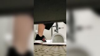 ｃがっこう♀トイレ盗撮. voyeur jp 170526