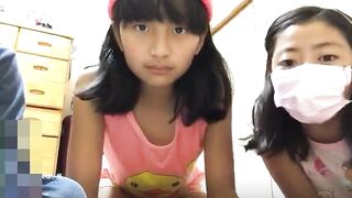 無邪気にエロいおっぱいを披露する2人。そしてお風呂で全裸見せ。 voyeur jp 170526 01
