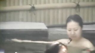 露天風呂と洗い場 voyeur jp 170526