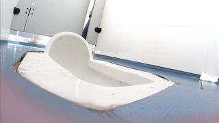 【洗面所のスナイパー】女子大潜入 JD41名のアソコを射抜く！ voyeur jp 170526