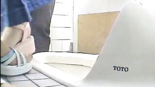 【和式トイレ】 ロリっ子たちがターゲット1 voyeur jp 170526 10