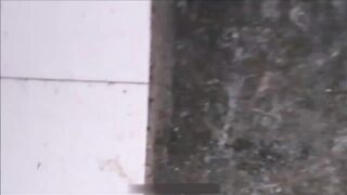トイレ盗撮おしっこ若い無毛和式盗撮CHINA8 voyeur jp 170526