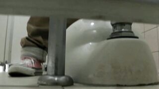 ｊｒアイドルの㊙トイレ盗撮 voyeur jp 170526