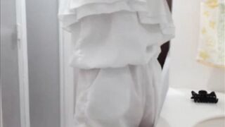【プレゼント対象】スレンダーギャルの脱衣所とシャワー voyeur jp 170526