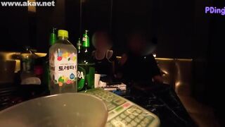 회식중에 여자친구 후배와 여친앞에서 떡치기 유후~ korean porn