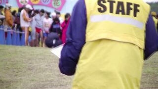 【動画】スタート前にトイレへ行けず おしっこ我慢 JC風 マラソン大会 スタート前風景 voyeur jp 170526