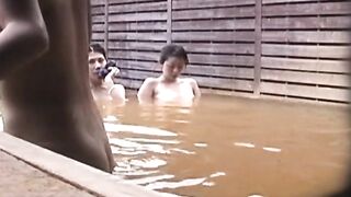 (温泉旅館）7 脱衣所、浴槽、シャワー voyeur jp 180526