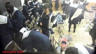 学校 音楽室で制服 集団生着替え voyeur jp 180526