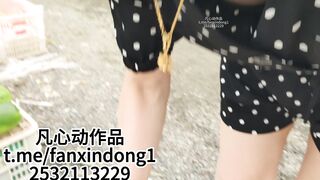 市場近くのビーチで隠しカメラが撮影した映像：数人の若い女性が下着を着用していなかった！ ipcam 1 06-190526