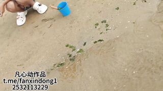 市場近くのビーチで隠しカメラが撮影した映像：数人の若い女性が下着を着用していなかった！ ipcam 1 11-190526