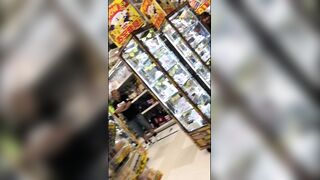 ４人のお姉さん-ママさんの逆さパンチラ動画-静止画-おまけ有り-１３１ voyeur jp 02-190526