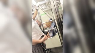 (한국야동) 현충로 지하철역 노브라 외국인 미녀 korean porn vip