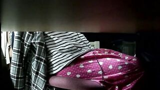 누나..책상밑 몰카 (동생놈 작품 ㅋ) korean porn vip