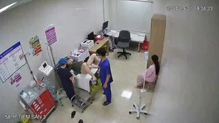 【ハッキングされたカメラ】一般病院の婦人科における妊婦の膣内診【あるウェブサイトからのオリジナル版】 ipcam 3 (11)