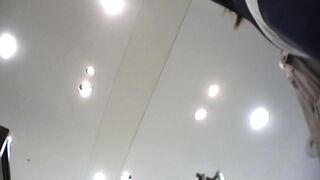 145-ネイビーワンピ店員さん-薄水色パンツ voyeur jp 01-200526
