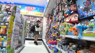 ダックス作品16-制服女子の派手pと制服女子の重ね履き voyeur jp 01-200526
