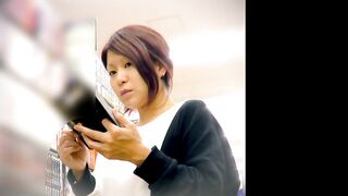 バツイチ子持ち-苦悩絶えないシンママのパンチラ voyeur jp 01-200526